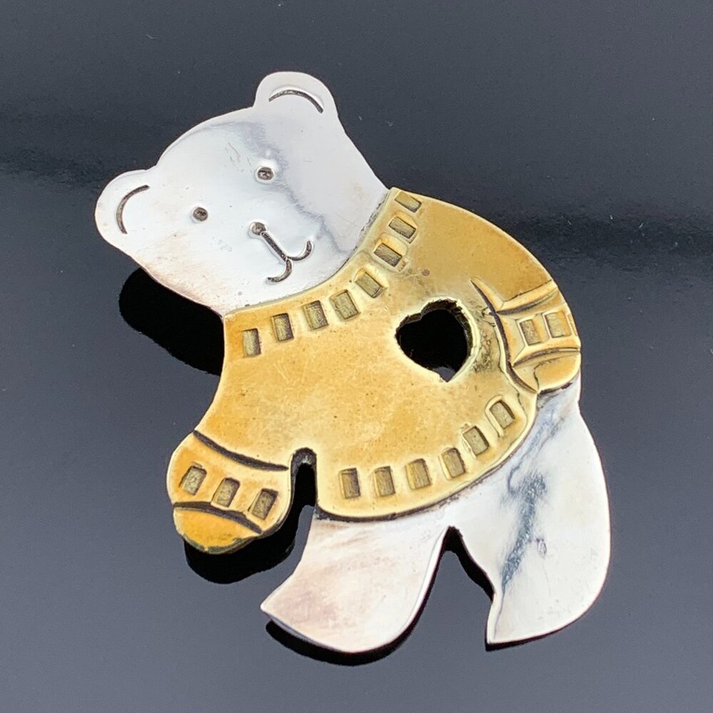 Taxco Teddy Bear w/Heart Shirt Mexico Brooch Pin Sterling Silver Vtg J383